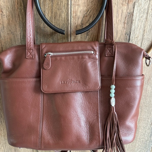 Lily Jade Diaper Bag 💼 - Genuine Leather - Picture 2 of 11